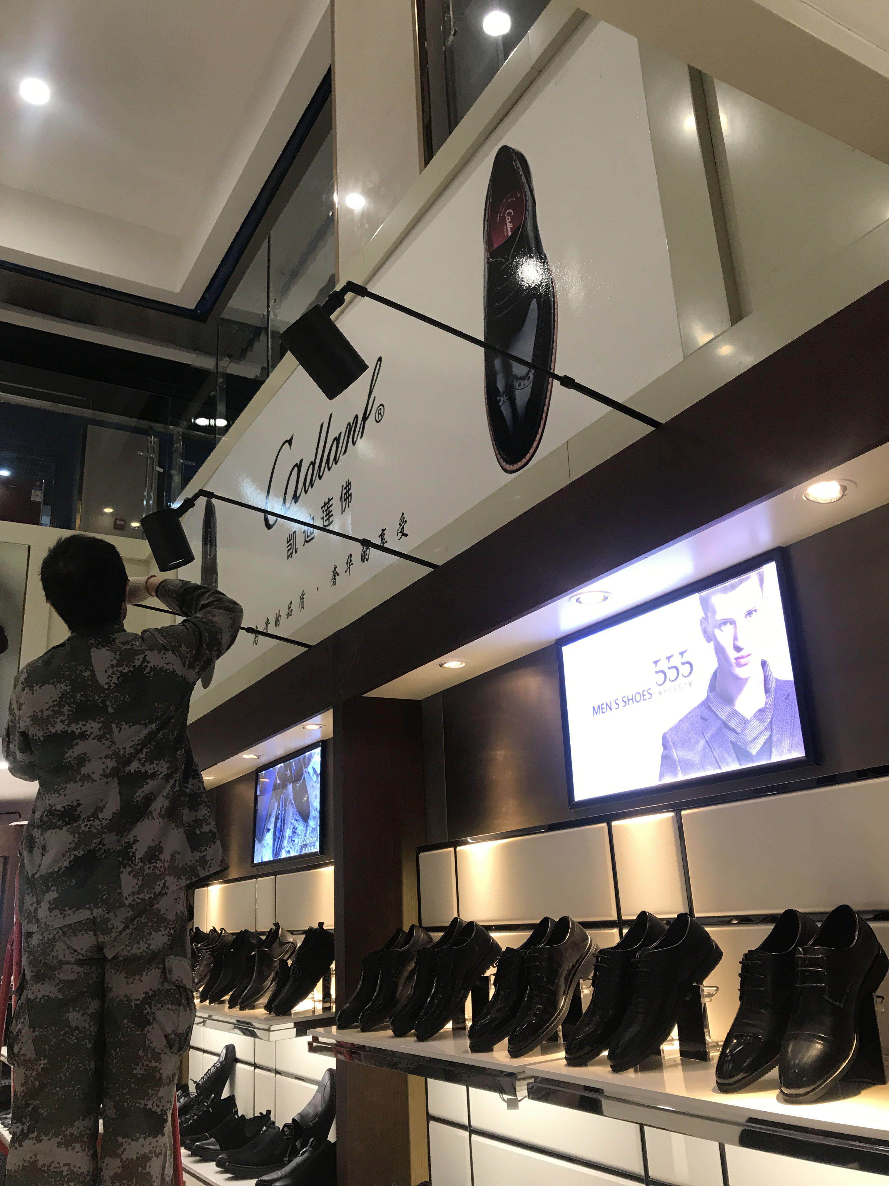 射灯展会伸缩长杆吊杆led轨道广告画展览吸顶射灯