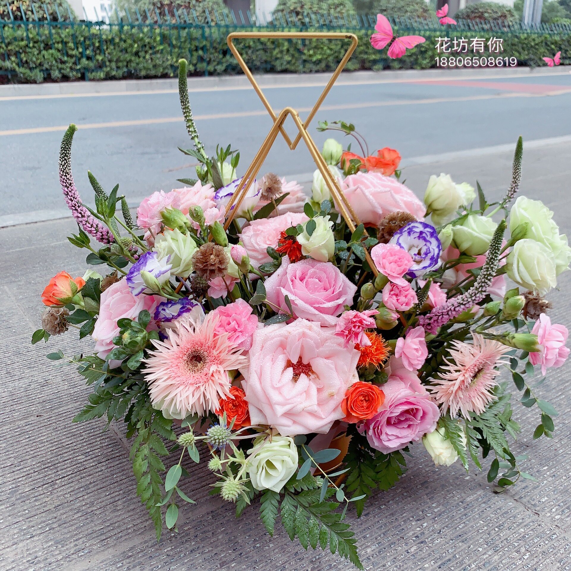 创意圣诞节礼盒玫瑰花杭州同城速递朋友女友长辈生日祝福混搭鲜花