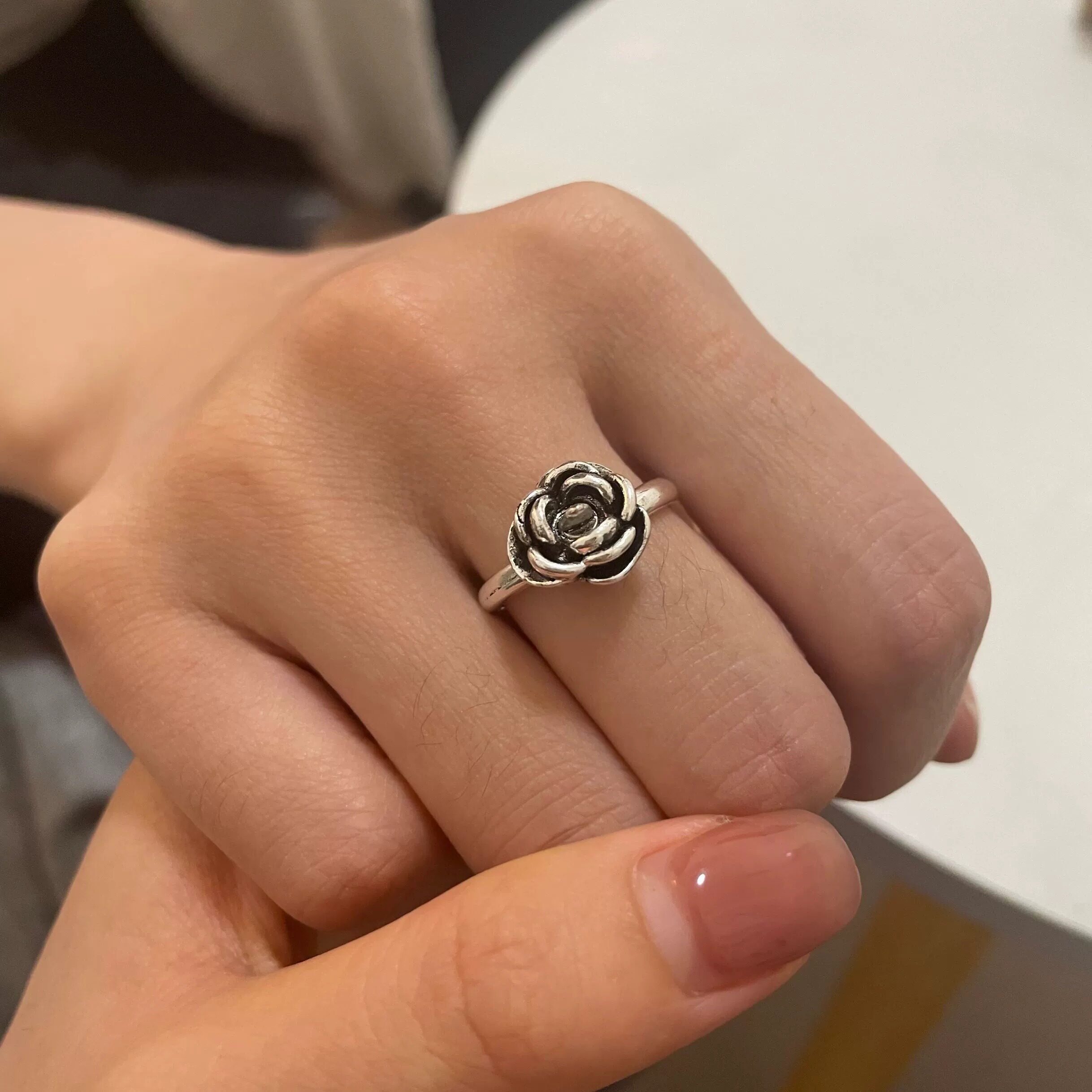 女生随身防狼神器女性玫瑰防身戒指合法武器其他防护救生装备