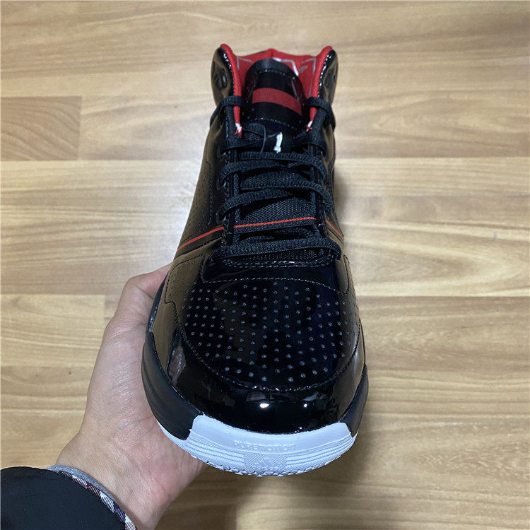 阿迪达斯adidasadizerorose罗斯1代公牛主场篮球球鞋篮球鞋