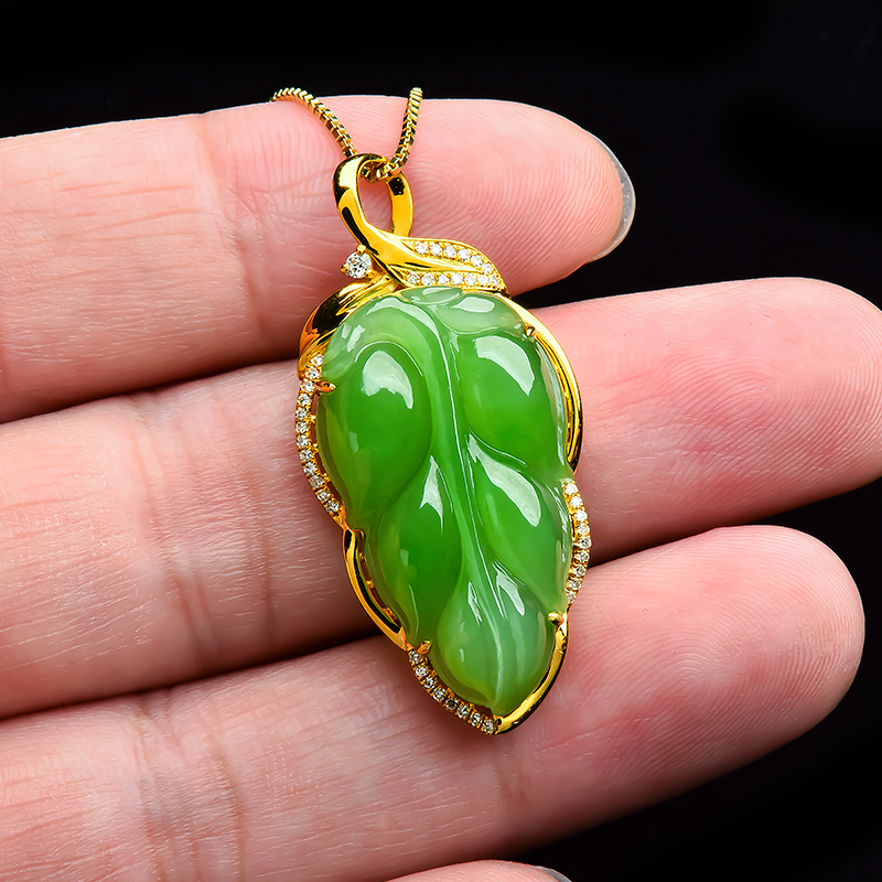 玉萌色苹果碧玉树叶吊坠和田金枝玉叶挂件玉坠18k颈饰