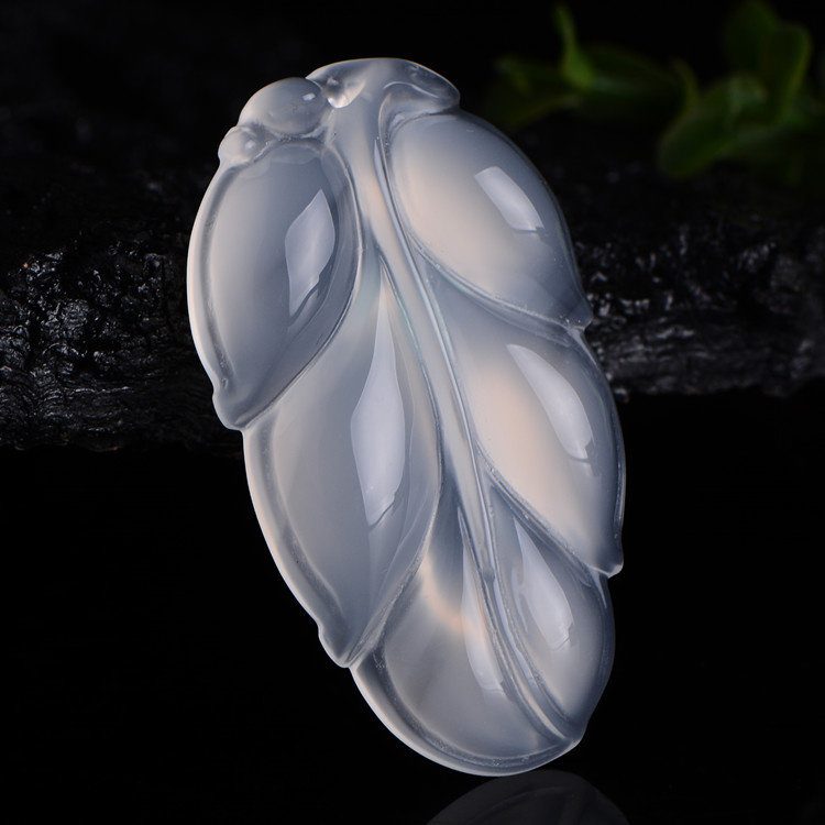 玉树树叶新疆和田玉冰种玉叶叶子白色冰透吊坠颈饰