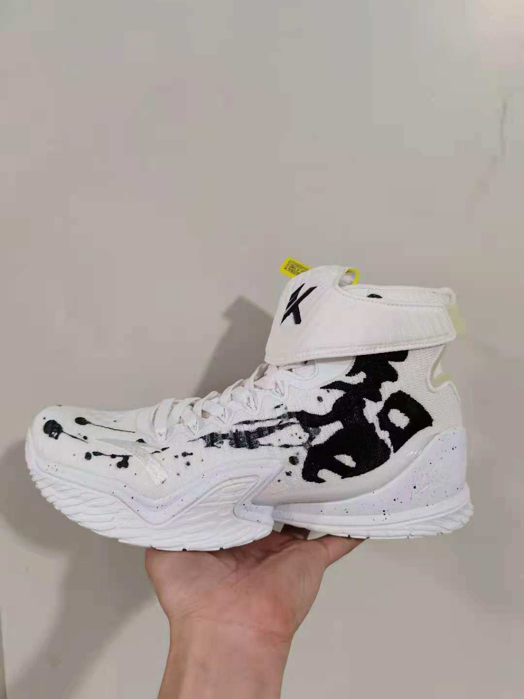 安踏男鞋新款汤普森三代kt3实战运动防滑耐磨篮球鞋