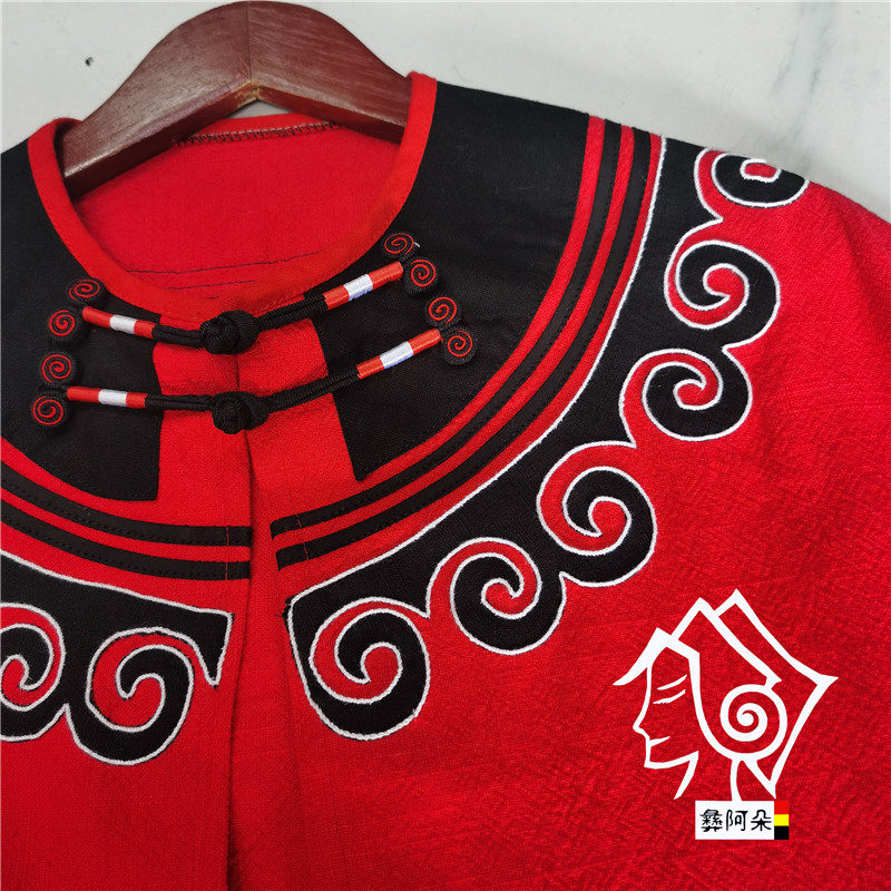 凉山彝族服装女披风斗新娘披肩红色黑色棉麻短外套