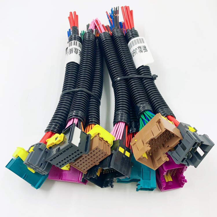 适用于解放新款j6p底盘线束插头5支汽车配件其他