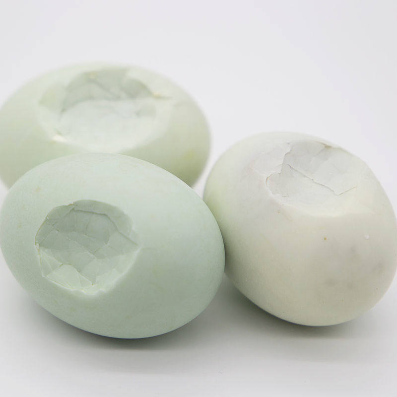 鸭蛋破壳咸鸭蛋加工破损瘪头红心流油高邮海烤鸭咸鸭蛋