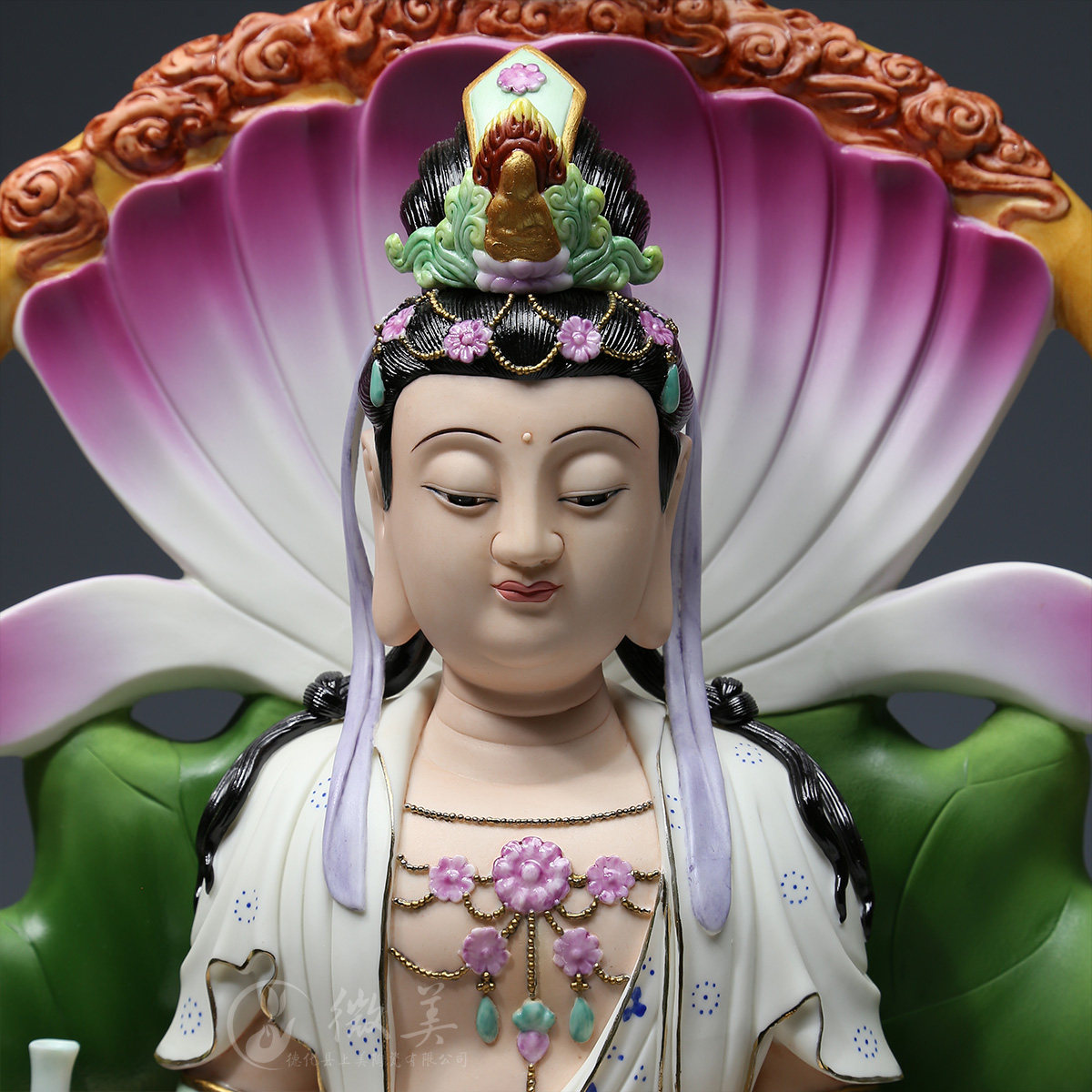 德化陶瓷24寸呈祥自在观音青花彩观音菩萨观音佛像收藏品