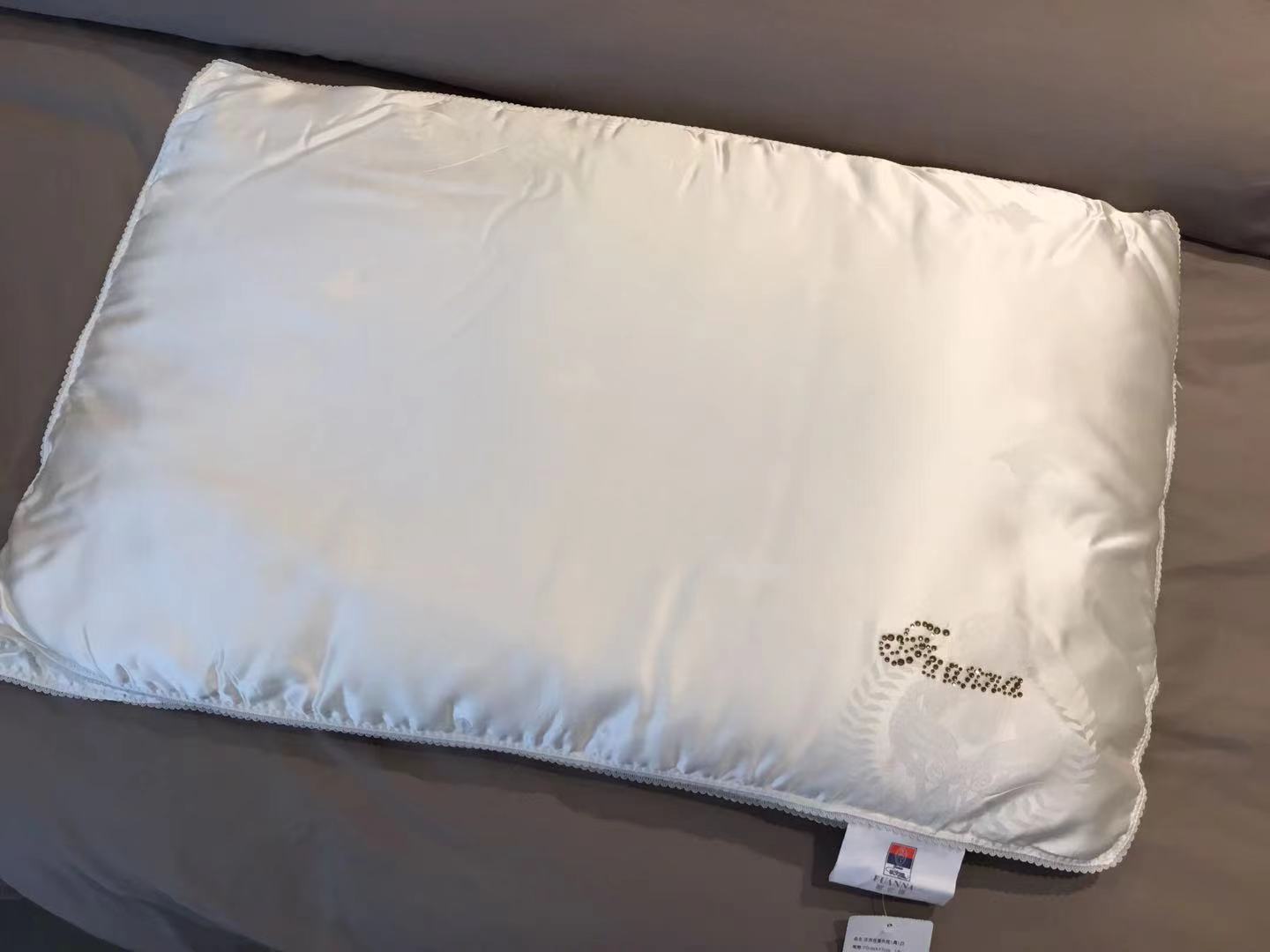 富安娜家纺2022秋冬新品真丝枕芯枕头护颈枕单枕头