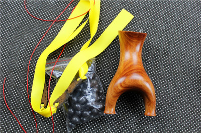 沙漠掌中宝实用飞虎弹弓小弓门精选花纹户外竞技把玩多用途飞镖 原价