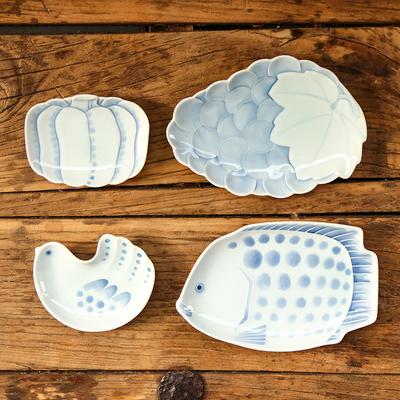 日本波佐见烧白山陶器 森正洋手工做 陶瓷异形盘子小碟 鱼纹长盘