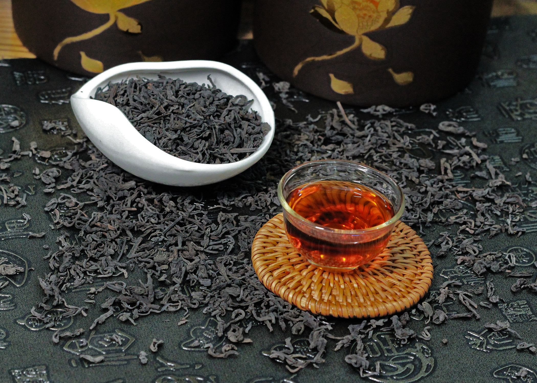 广西梧州特产六堡特级槟榔香陈茶礼礼盒300g六堡茶