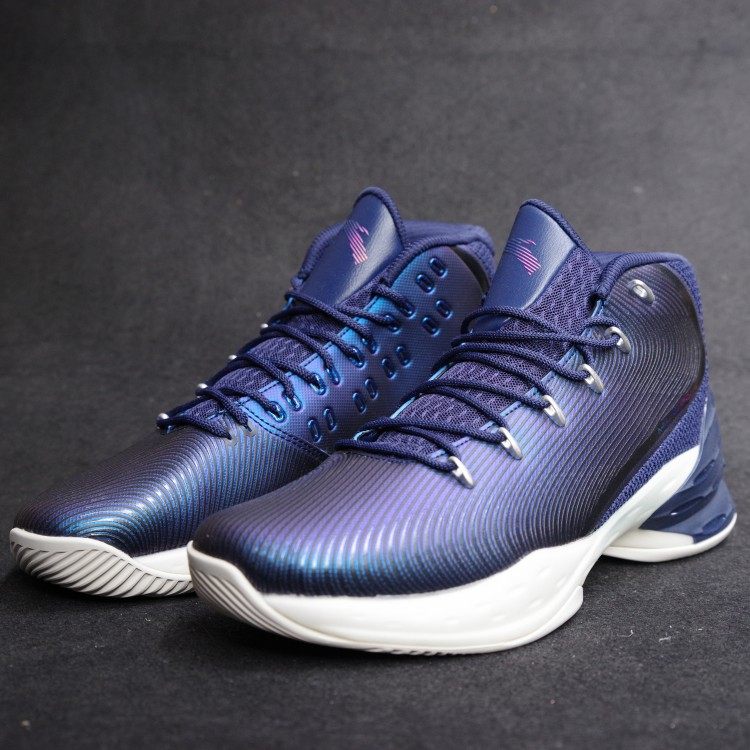 安踏勇士水花兄弟汤普森kt实战运动战耐磨高帮篮篮球鞋