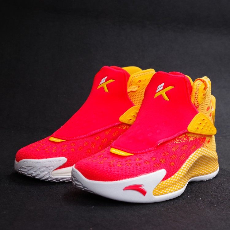 安踏新款男鞋克莱主义签名汤普森五代kt5战靴篮球鞋