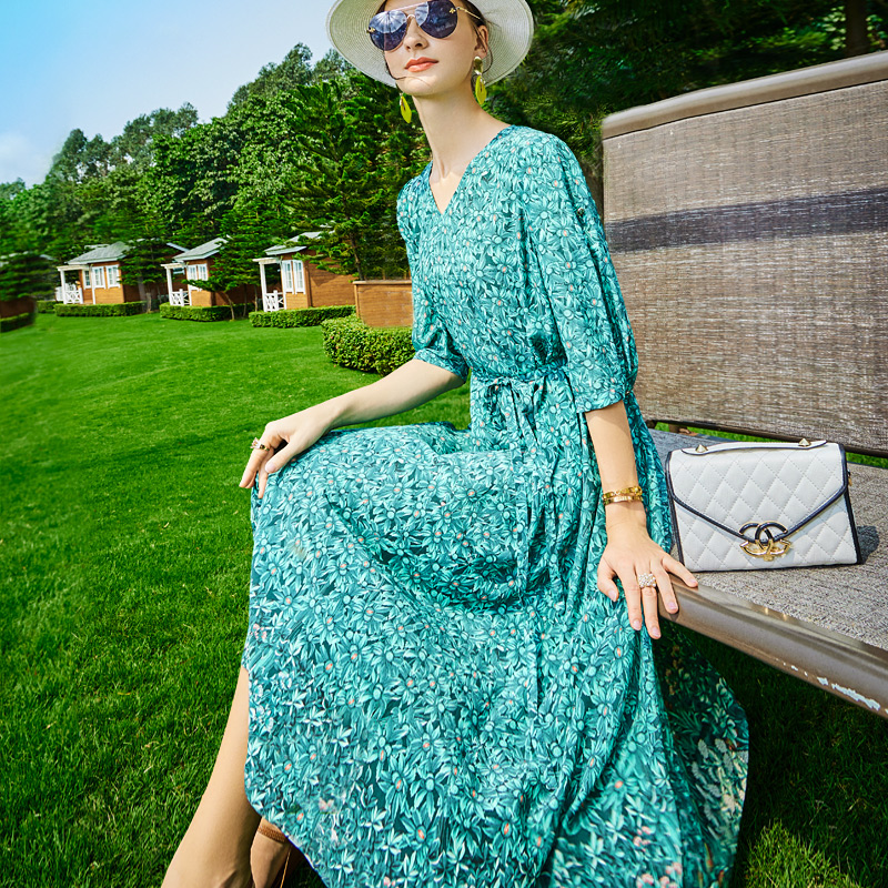 重磅真丝连衣裙桑蚕丝大牌女装2021夏季新款杭州高端大码碎花长裙