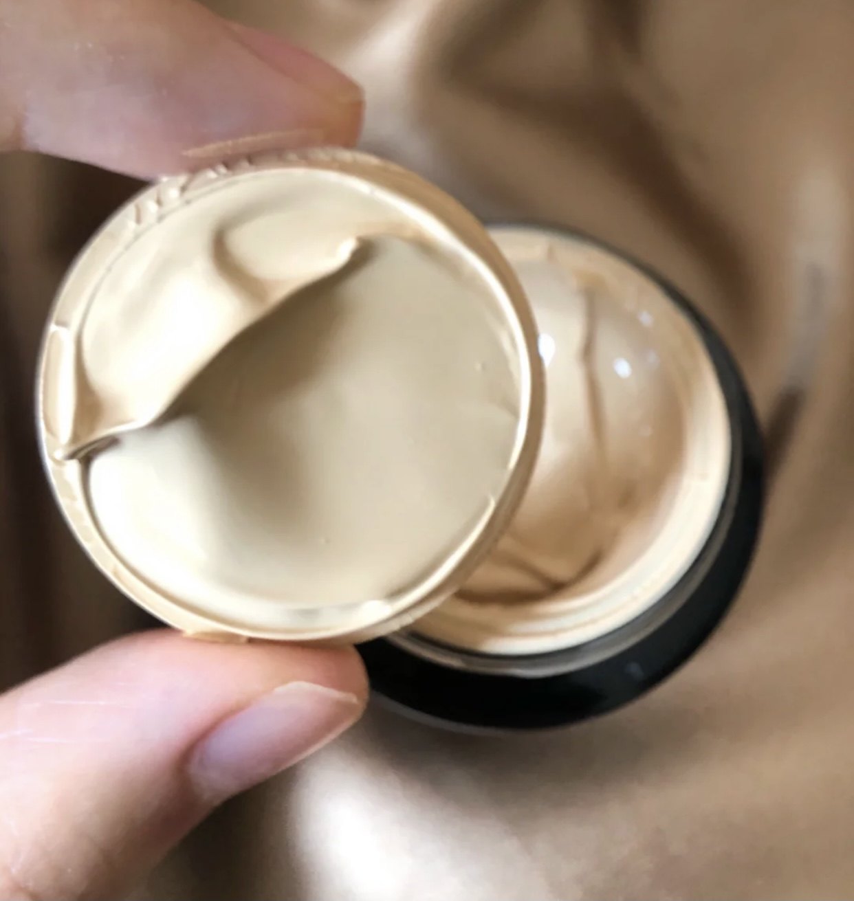 suqqu记忆塑形粉霜奶油粉底粉底液30g新版金盖黑粉底液