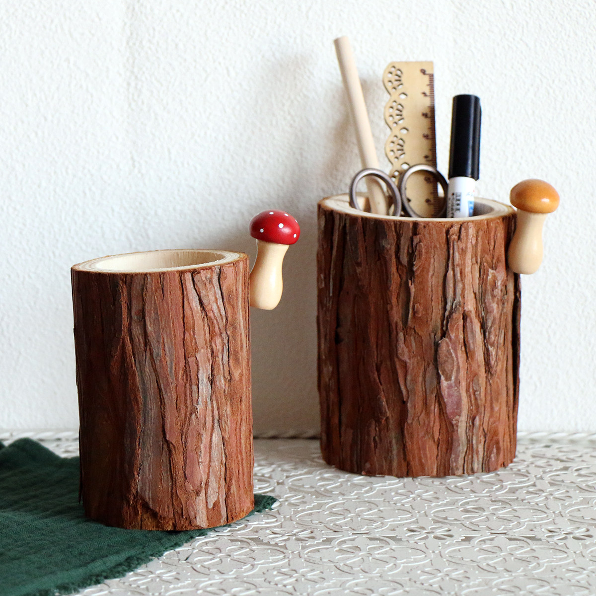 黑熊蘑菇笔筒实木木雕原生态树皮树桩化妆品文具笔筒
