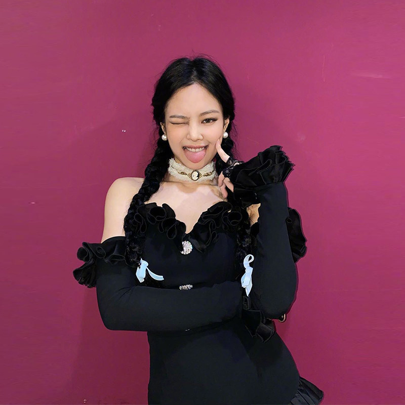 张雨绮姐姐同款blackpink金智妮jennie珍妮舞台演出服黑色抹胸裤