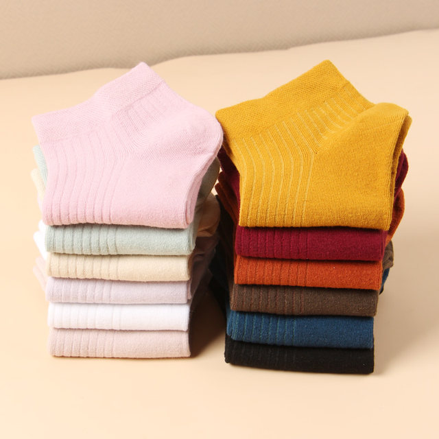 Women's short socks cotton solid color cute Japanese Korean version of the tidal socks spring and summer thin section hundred ride area cotton fade odor Women's short socks cotton solid color cute Japanese Korean version of the tidal socks spring and summer thin section hundred ride area cotton fade odor