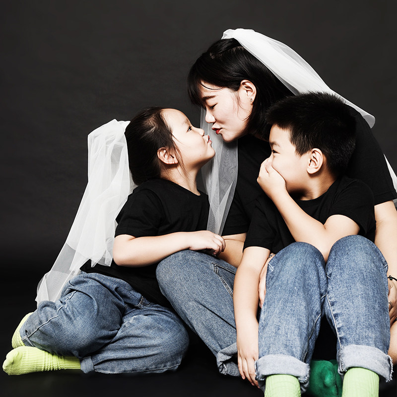 一家短袖秋长衣服拍照家庭全家福三口黑色母子亲子装