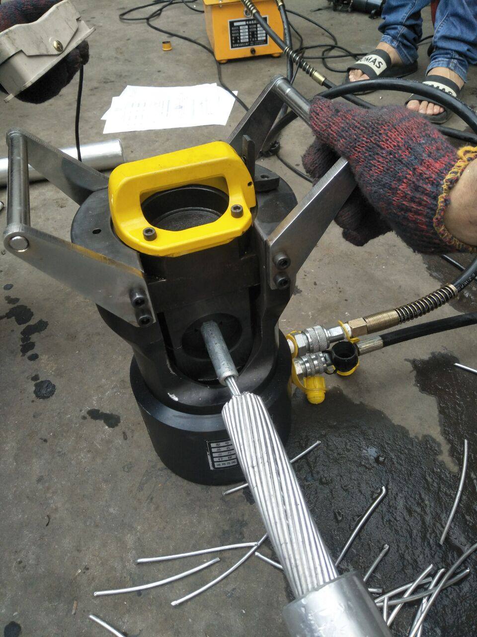 导线液压钳双回路压线钳大吨位电动接机铜铝液压冲孔机