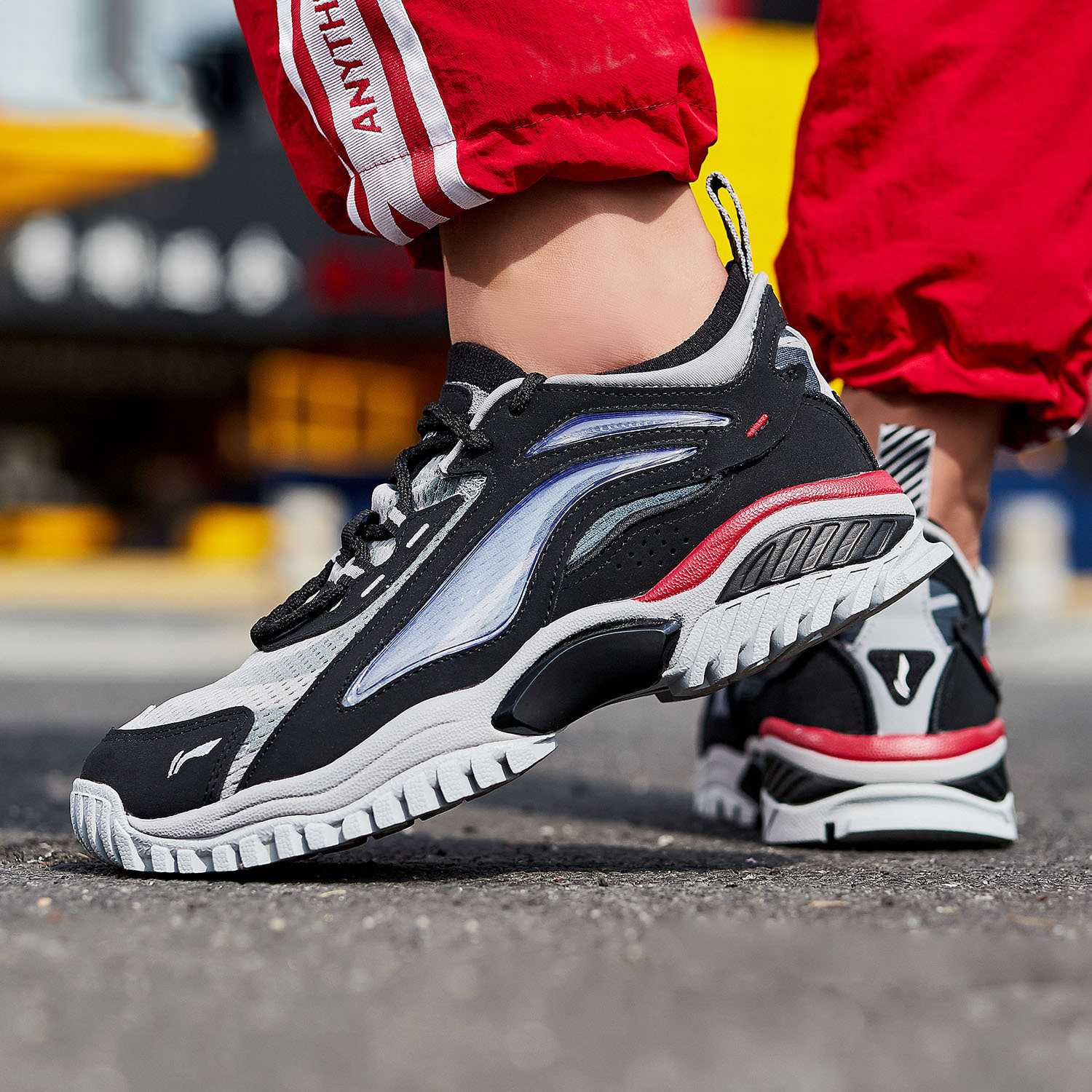 识货推荐 李宁2019款极光天行时尚复古情侣运动老爹休闲鞋aglp089