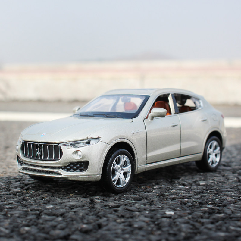 合金仿真玛莎拉蒂莱万特轿跑车六开门属儿童回力小汽车模型玩具车