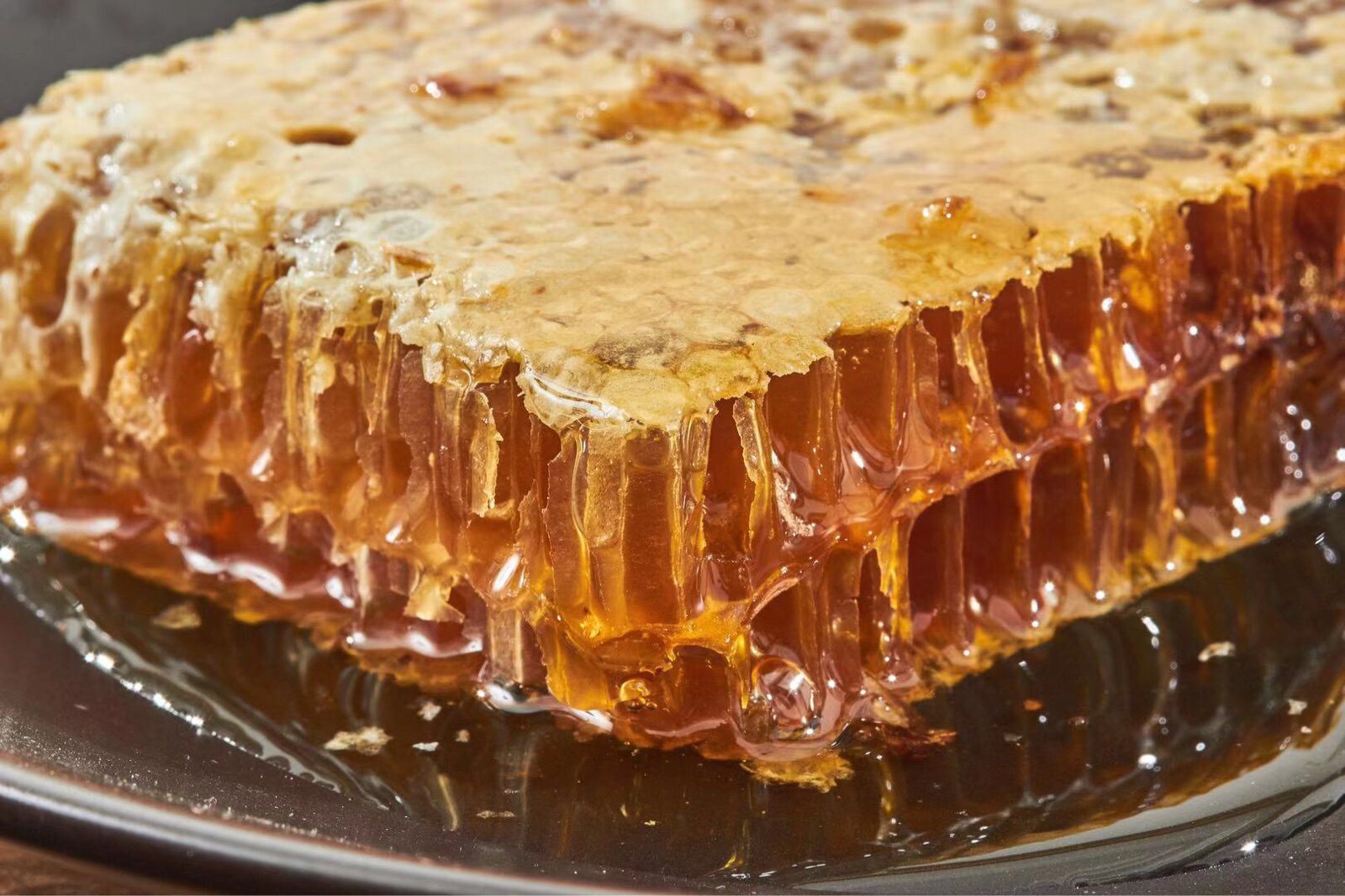 天然森林土蜂蜜一年只取一次成熟封盖蜜百花蜜老式木桶中华蜜蜂