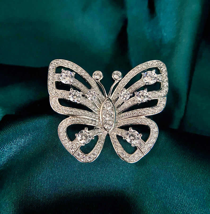 蝴蝶戒指镂空新款爆闪纯银高端奢华大气满钻戒指