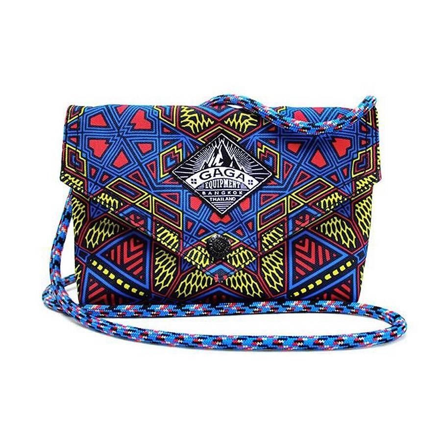 泰国潮牌gagaminibag单肩斜挎包迷幻几何护照女士包袋