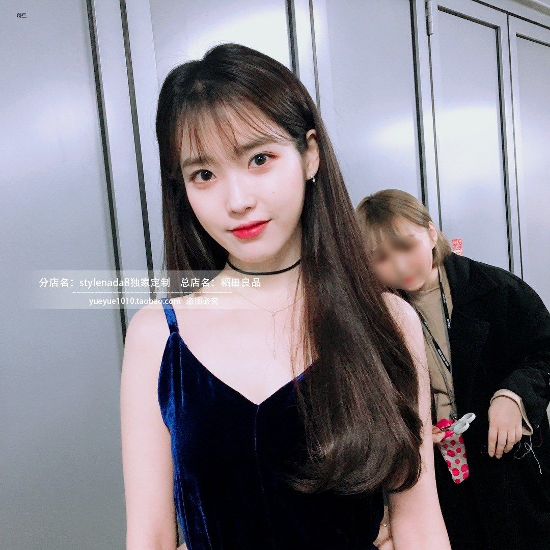 iu中长打底背心晚礼裹胸吊带连衣裙李智恩丝绒连衣裙