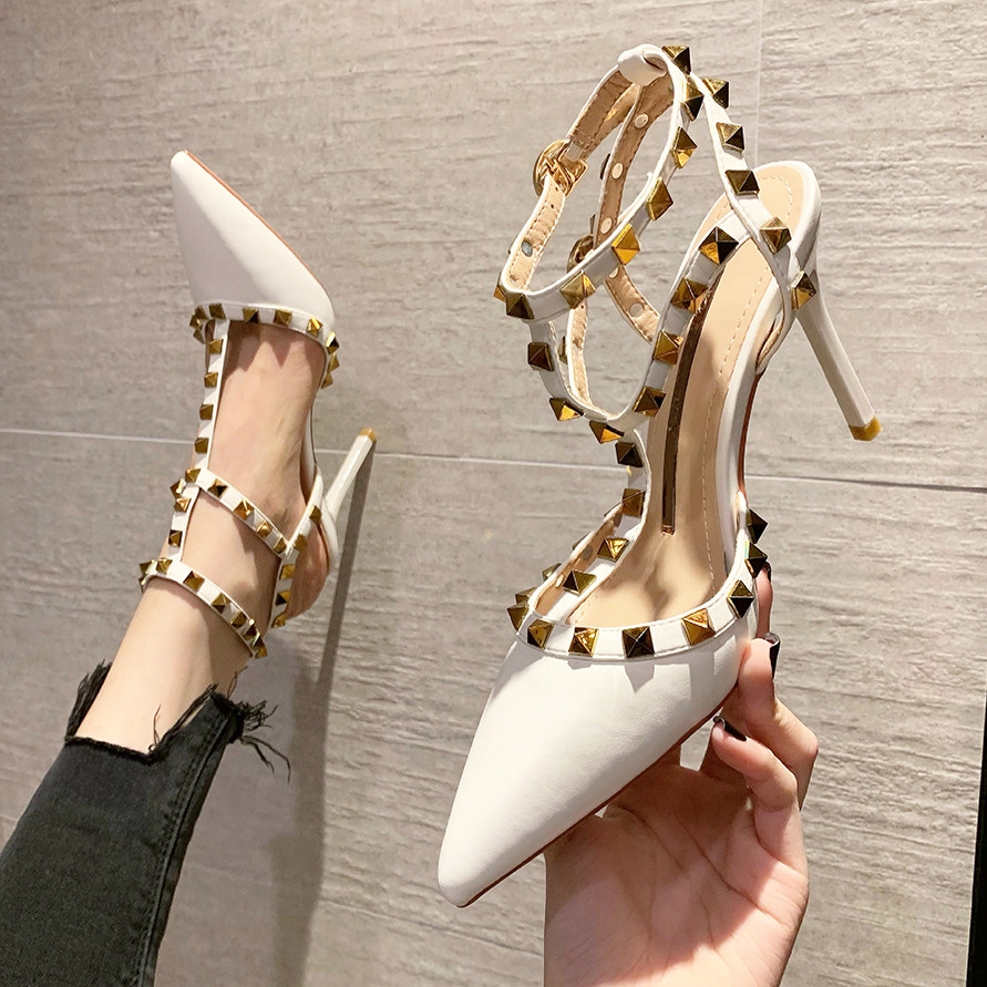 铆钉网红性感百搭高跟鞋尖头新款春夏季2022女细罗马凉鞋