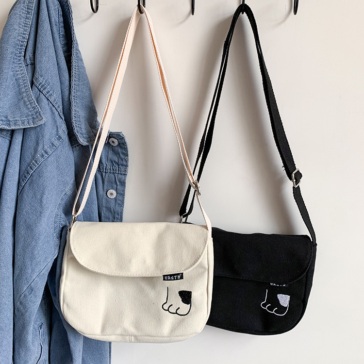 斜挎包女小日文艺复古韩版简约小清新刺绣原宿学生通用款女包