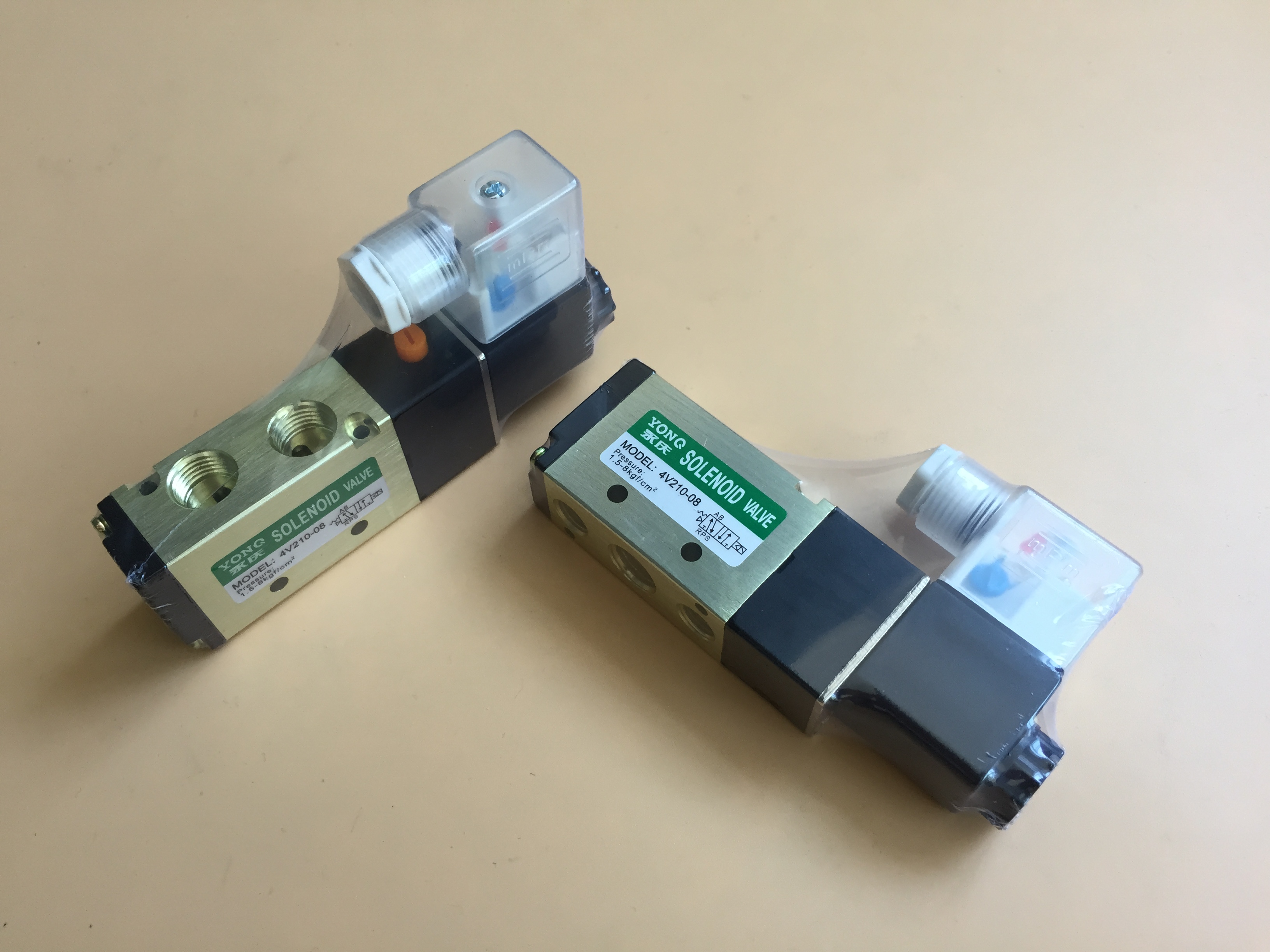 4v21008精品电磁阀气动换向阀配继电器磁性开关感应器气动元件