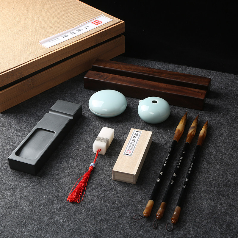 套装徽州文房四宝专业歙砚笔墨纸砚成人书法用品文房四宝