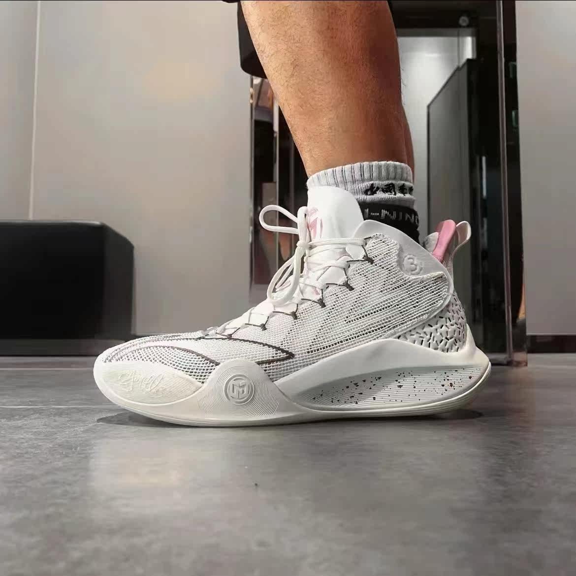 李宁cj1麦科勒姆42beng男子高帮情人节耐磨专业比赛篮球鞋abar019