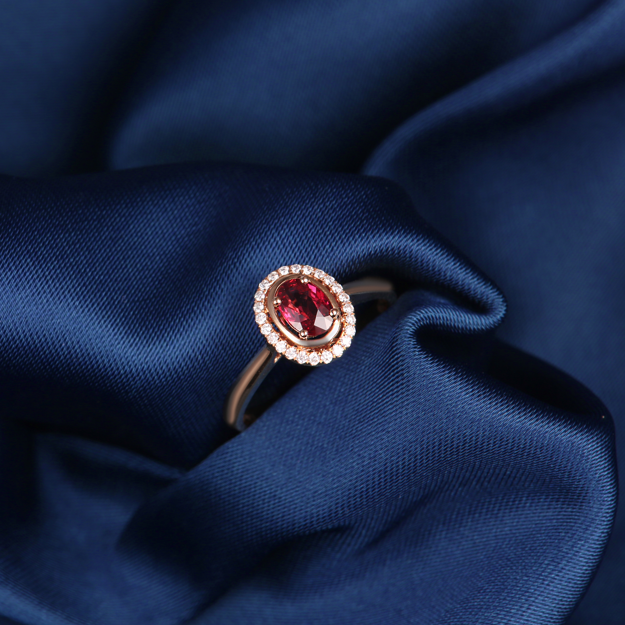 dechuang18k玫瑰金红红宝石戒指经典围镶钻石复古优雅手饰