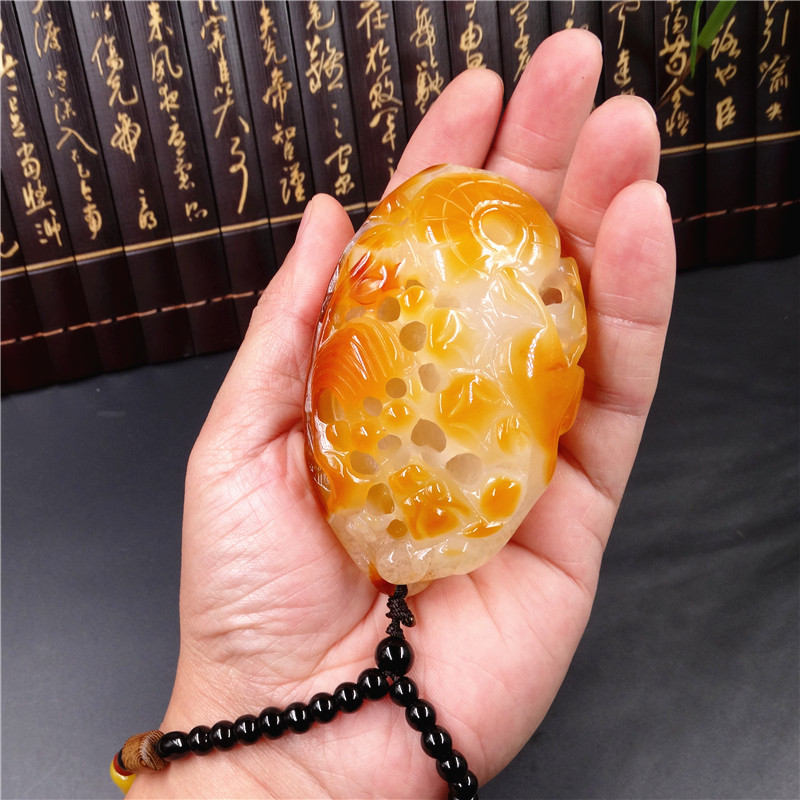 玛瑙手把件天然玉髓玉石精雕文玩石头把玩件水晶手抓件摆件男女士