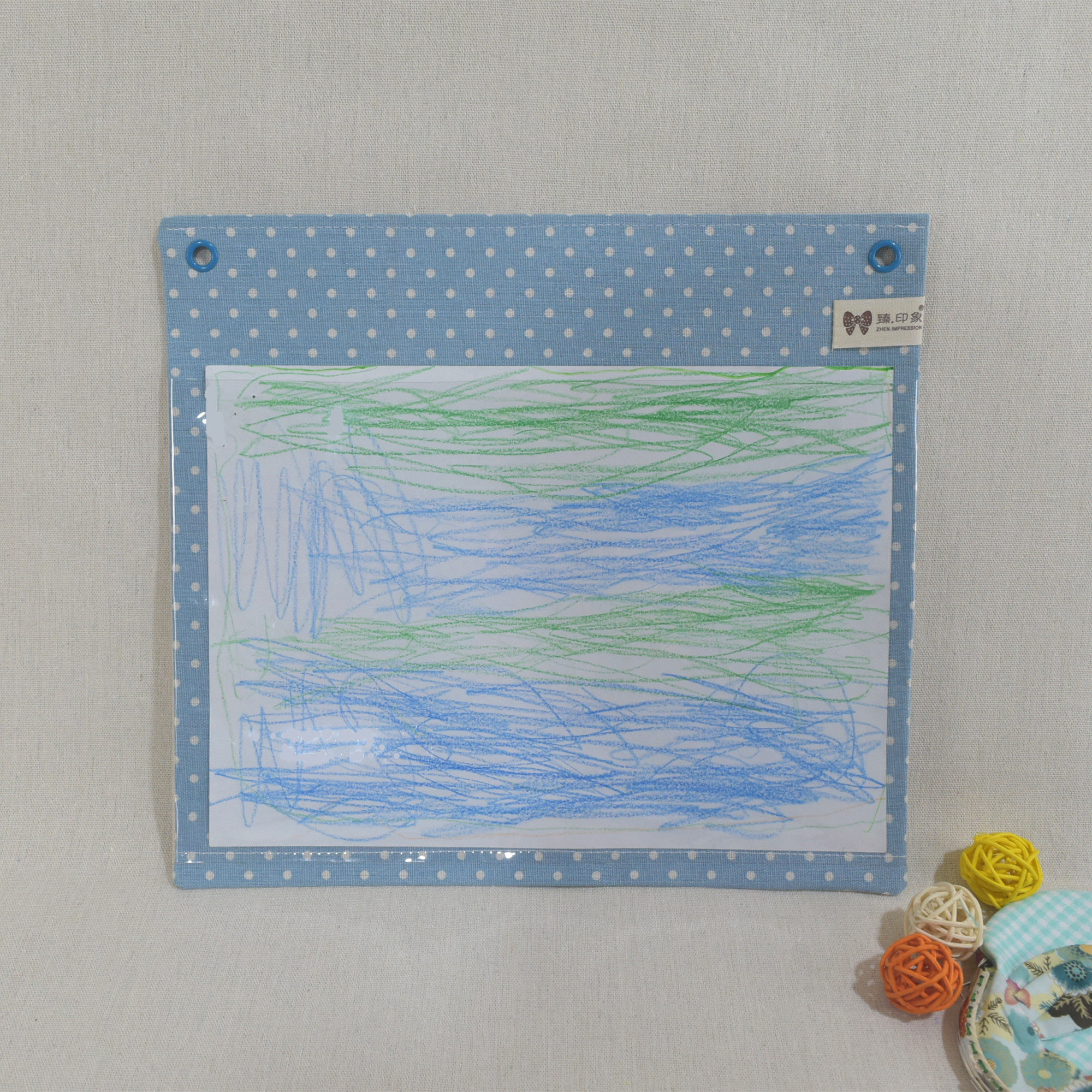 幼儿园美术作品展示作品透明透明图图书收纳挂袋绘画收纳挂袋
