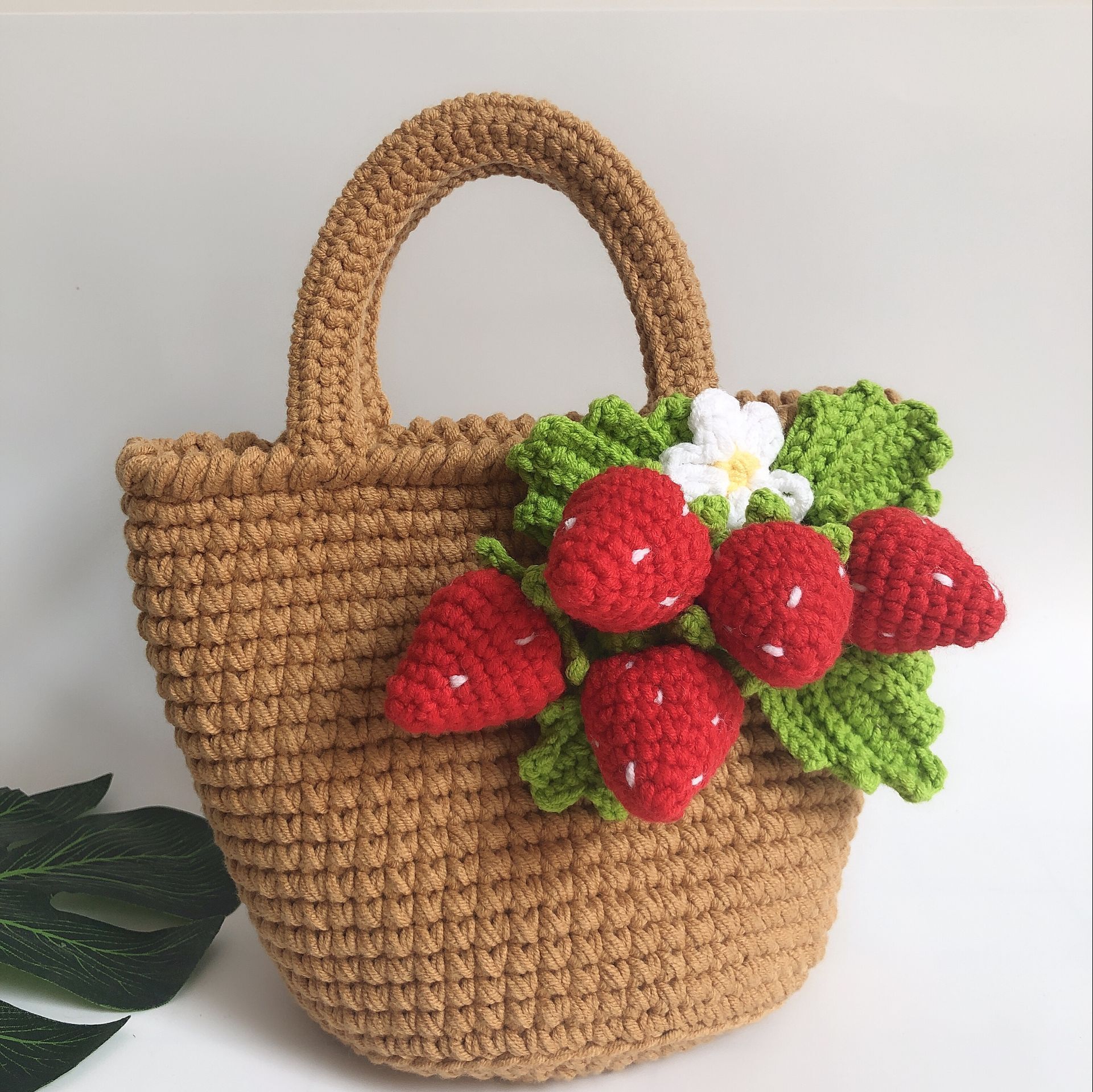 【不是成品】 手工毛线diy钩针编织草莓手提包毛线材料包 莹手工