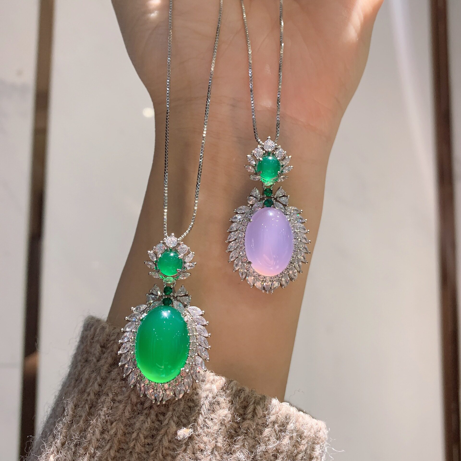 翡翠项链百搭时尚锁骨毛衣吊坠色高蛋形绿玉项坠