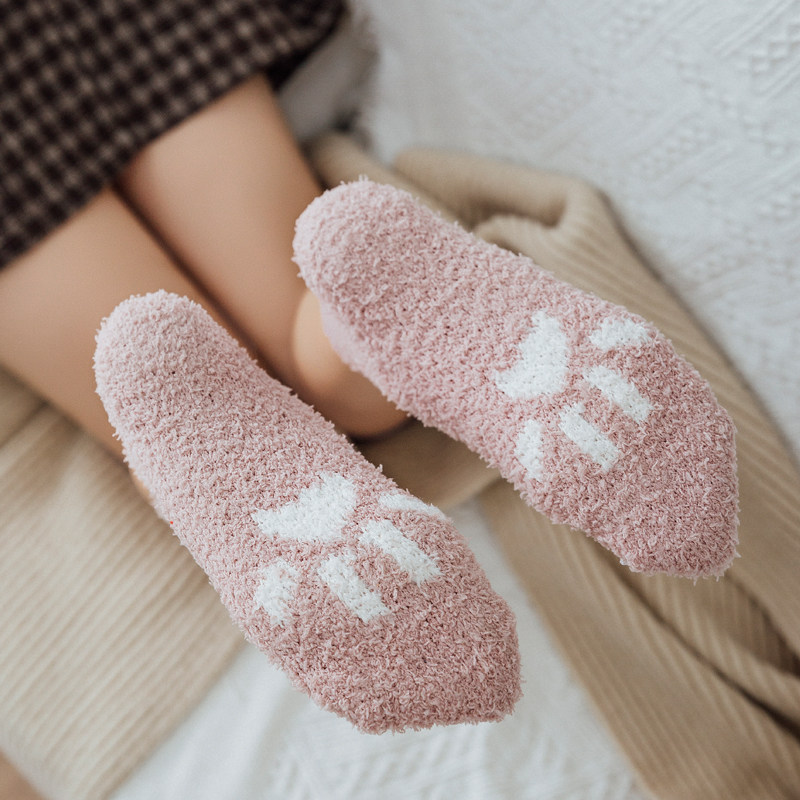 日系可爱少女立体猫爪袜珊瑚绒袜子女秋冬加厚中筒袜