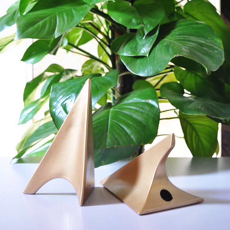 简约创意抽象后现代陶瓷手折飞机造型书靠摆设家居书房饰品摆件