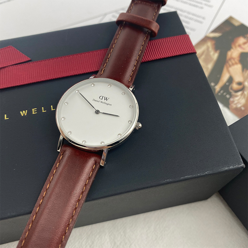danielwellington丹尼尔惠灵顿dw手表34mm皮带镶钻满天星女表欧美腕表