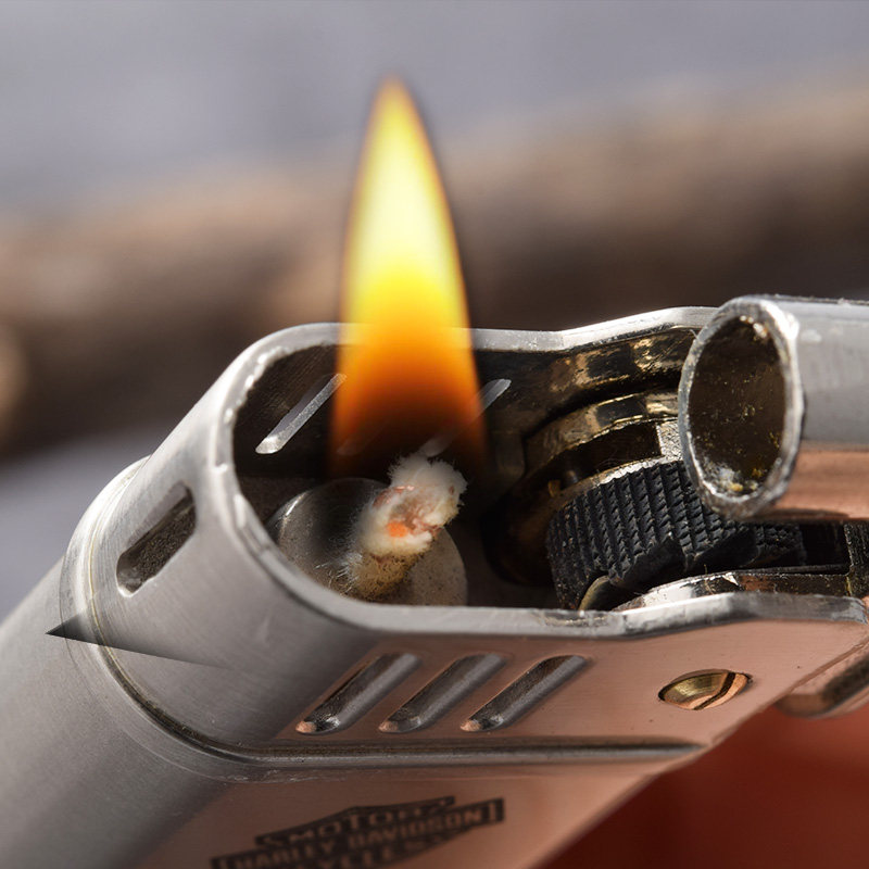 老式打火机飓风煤油一键弹射点火防风创意精雕煤油打火机