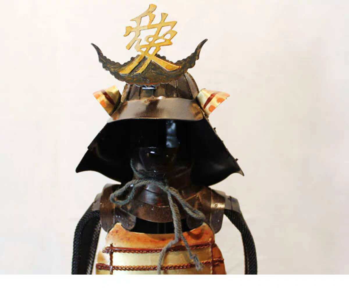 日本武士盔甲摆件仿古铁艺甲胄战国直江兼续装饰摆件