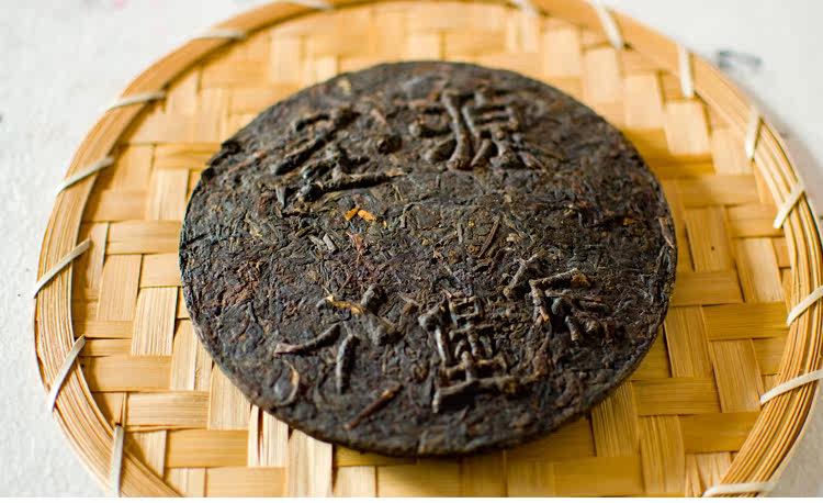 圣源山上山茶饼特级六堡广西梧州特产六堡茶