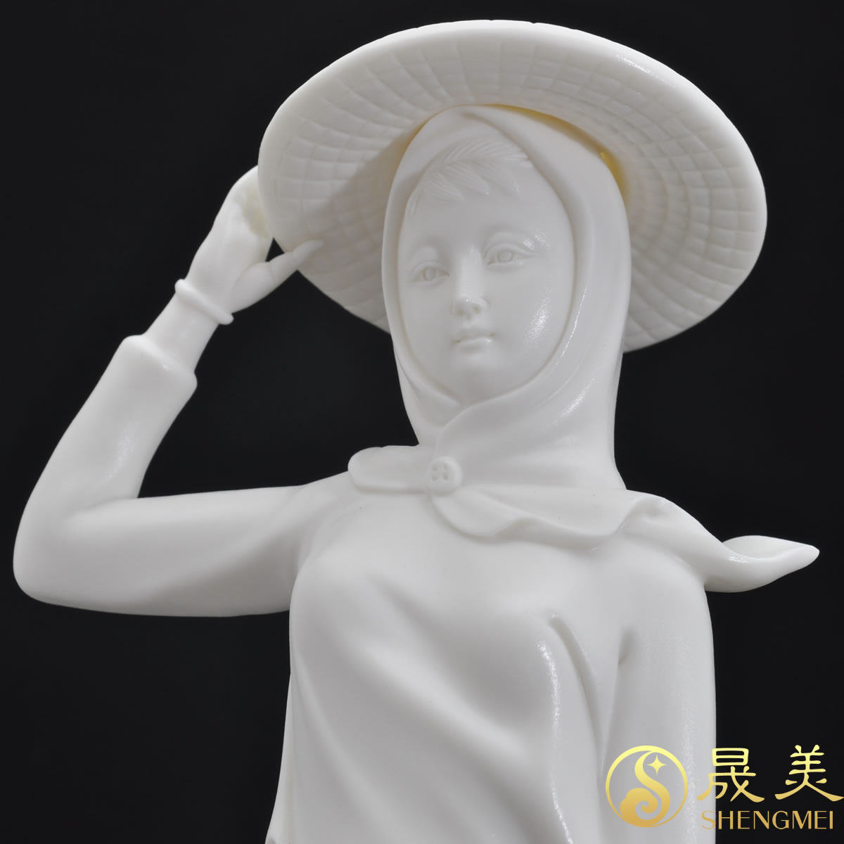 德化陶瓷立石海浪座惠女提鱼惠女风情惠安女工工艺品摆件