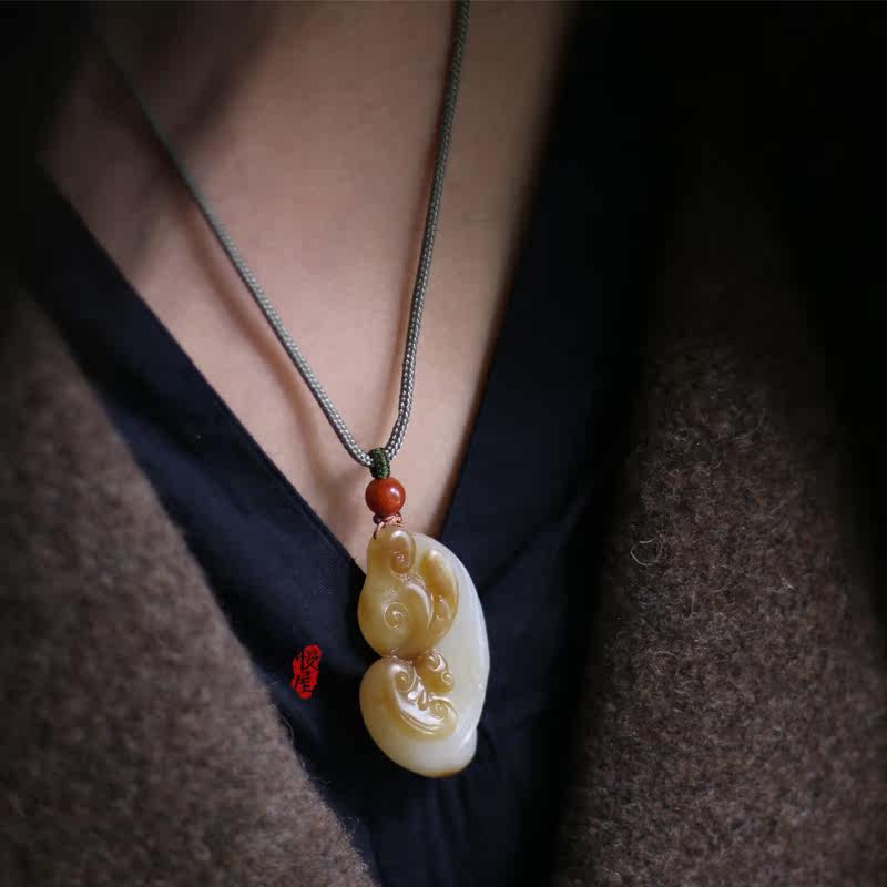 首页 痛风淘宝      姑苏手作/年年有余 和田玉吊坠纯手工雕刻小双鱼