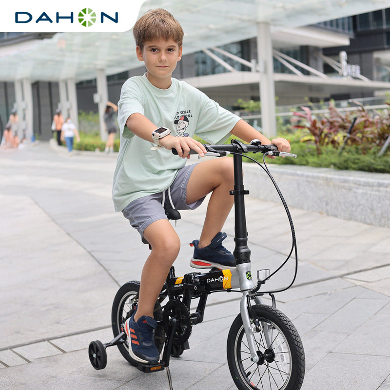 小小骑士的折叠战车 dahon大行儿童自行车