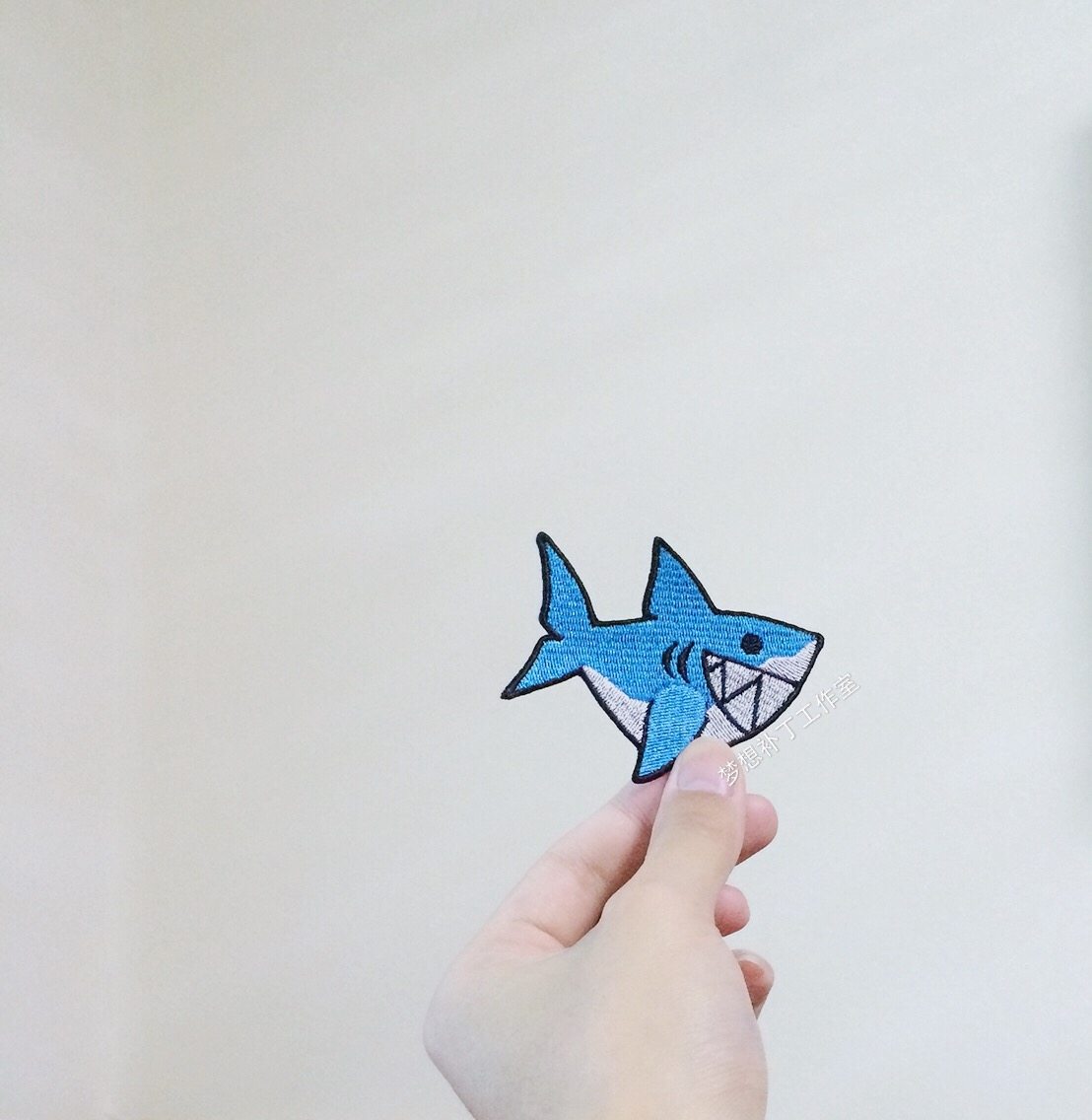 刺绣鲨鱼补丁衣服恤包包布贴贴diy灰蓝两个布贴